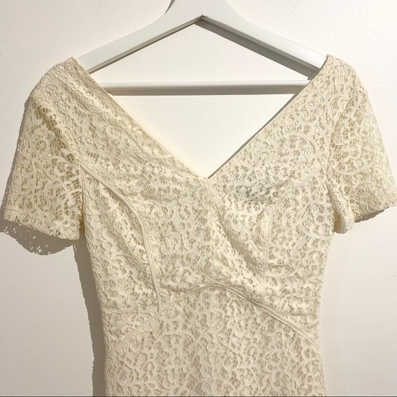 DYNAMITE Lace V-Neck Bodicon Dress - Picture 2 of 10